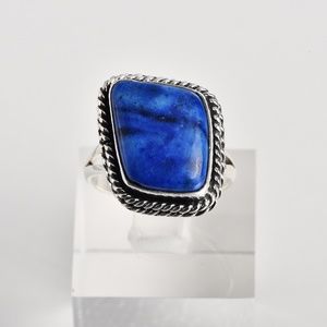 Beautiful Sterling Silver & Lapis Lazuli Ring!